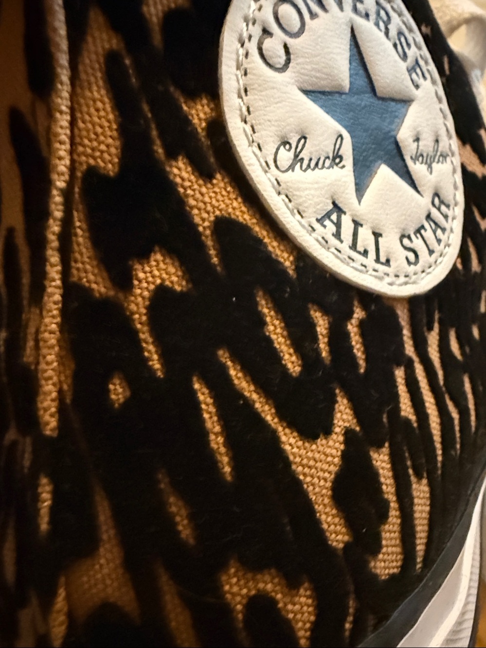 Converse HighTop Sneakers in Leopard Print Soft Velvet Texture - Unisex - NWT - Picture 11 of 11